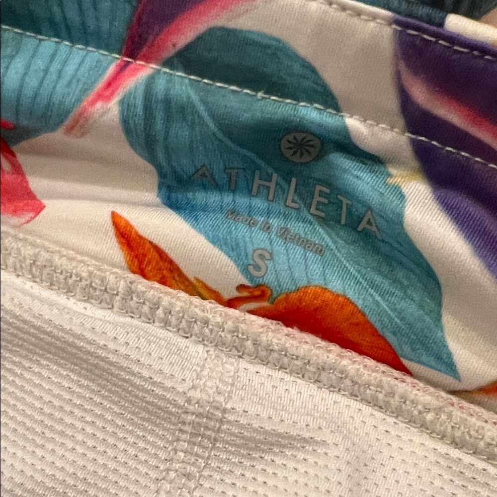 Athleta Vibrant Floral Skort - Picture 4 of 8